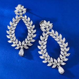 Boucles d'oreilles pendantes luxueuses en argent S925 avec cristaux marquise et poire