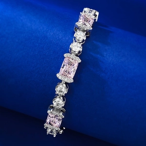 Bracelet élégant en argent S925 avec pierre rose rectangulaire et zircons blancs