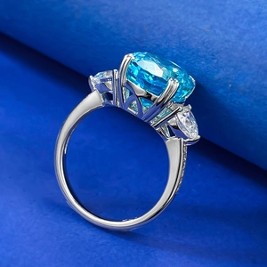 Elegant S925 silver ring with 10x12mm oval sea blue ice flower cut gemstone and diamonds