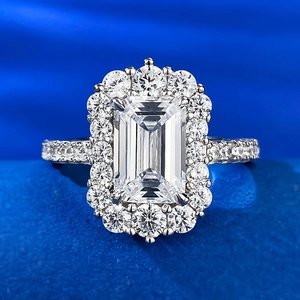 Luxury 925 Sterling Silver Emerald Cut Rhinestone Halo Ring For Women Elegant Pavé Inlaid Wedding Engagement Fashion Jewelry Finger Ring