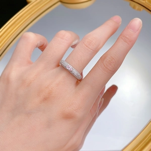 Bague luxueuse en argent S925 avec diamant rose ovale et sertissage pavé étincelant
