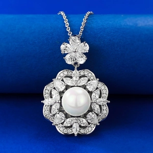 Elegant S925 silver necklace with 8mm white pearl in floral cubic zirconia cluster
