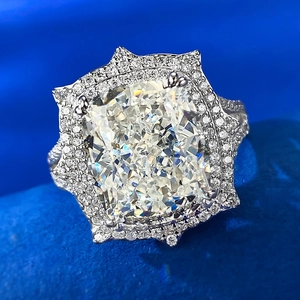 Luxurious S925 silver cushion cut carbon diamond ring with sunburst pavé halo