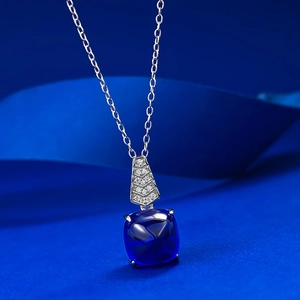 Collier en argent S925 avec pendentif en pierre bleue royale taille sugarloaf pour femme