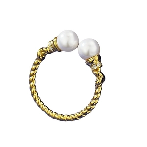 Elegant gold twisted cable open ring with double white pearls and pave diamond accents