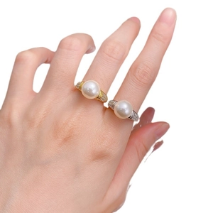 Minimalist s925 silver 10mm pearl ring with pavé zircon setting in gold and silver finish