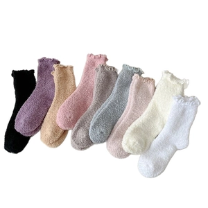Calcetines gruesos de forro polar coral con borde de volantes en varios colores