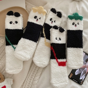 Chaussettes de Maison Panda Stéréo Mignonnes pour Femmes Polaire Corail Hiver Chaud Épaissi Chaussettes de Sol Animaux de Dessin Animé
