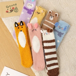 Chaussettes de Sol en Polaire de Corail Animal de Dessin Animé 3D Mignon pour Femmes Épaissies Chaudes Hiver Mi-mollet