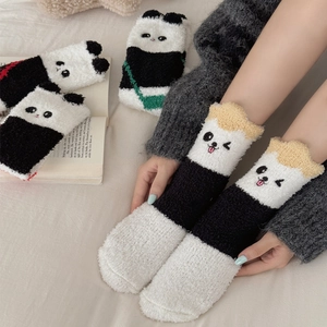 Chaussettes panda mignonnes en polaire corail pour l'hiver, chaussettes de sommeil douces femme
