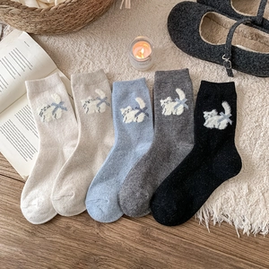 Chaussettes épaisses en laine mélangée en cinq couleurs avec broderie chat mignonne