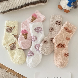 Women Cute Coral Fleece Mid Calf Socks Thickened Warm Sweet Cartoon Pattern Winter House Sleep Socks Sweet Thermal Fuzzy Floor Socks