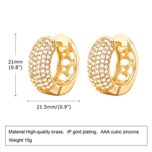 Technical view of gold-plated brass hoop earrings with AAA zirconia and dimensions