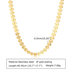 Détails du collier à maillons cœur en acier inoxydable doré avec spécifications