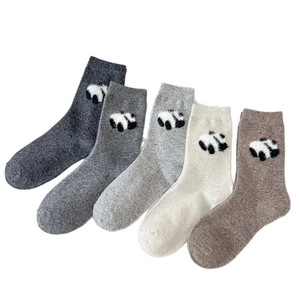 Set di 5 paia di calze di lana invernali con ricamo panda carino in grigio e beige