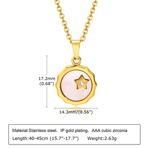 Détail du pendentif en nacre étoilée en acier doré avec ses dimensions précises