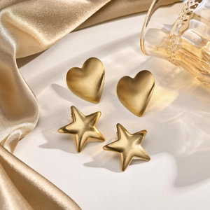 Minimalistische Edelstahl Herz Stern Ohrstecker Für Damen 18K Vergoldet Gebürstet Matt Geometrischer Modeschmuck Geschenk
