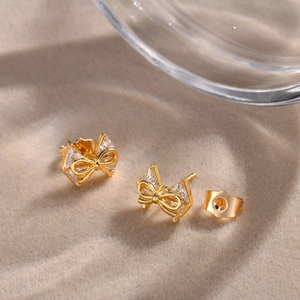 Boucles d'Oreilles Clous Nœud Papillon en Cuivre Couleur Or Mode Avec Zirconia Pour Femmes Bijoux Cadeau Style Élégant Doux