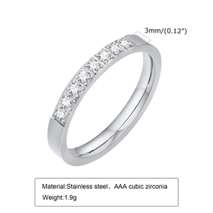 Détail de la bague 3mm en acier inoxydable argenté avec pierres zircon AAA