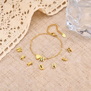 Bracelet en Acier Inoxydable Plaqué Or Avec Initiale et Charme de Cœur Pour Femmes Accessoires Bijoux de Personnalité Cadeau