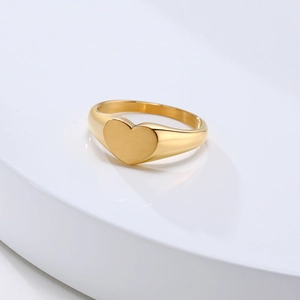 Chevalière Cœur en Acier Inoxydable Plaqué Or 18K Mat Poli Bague Cœur pour Femme Bijoux de Mode Minimaliste