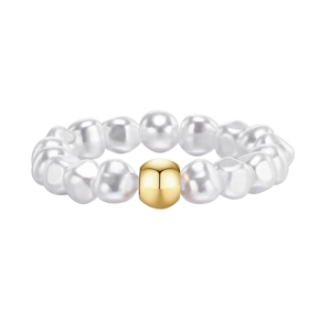 Bague en perles baroques irrégulières avec perle en acier doré sur fond blanc pur