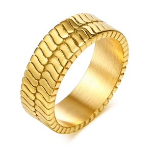 Goldener Edelstahlring mit Wellenstruktur und fein gebürsteter Innenseite für Damen