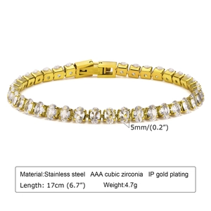 Detailansicht eines 17cm Gold-Tennisarmbands aus Edelstahl mit 5mm Zirkonia-Steinen