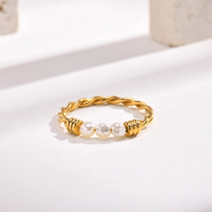 Bague Torsadée Acier Inoxydable Plaqué Or 18K Imitation Künstliche Perle Géométrique Style Français Bijoux Minimalistes Pour Femmes