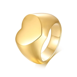 Polierter goldener Siegelring in Herzform aus Edelstahl mit breitem Band für Damen auf Weiß