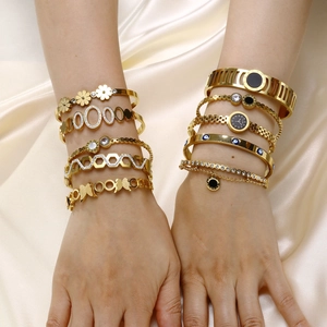 Bracelet Jonc en Acier Inoxydable Zirconia en Forme de Montre Or Chiffres Romains Bracelet Creux pour Femme Bijoux
