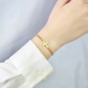 Minimalist Stainless Steel Horizontal Cross Bracelet For Women Polished Plated Adjustable Curb Chain Religious Jewelry Accessory