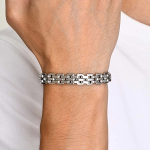 Poliertes silbernes Gliederkettenarmband für Herren aus Edelstahl im industriellen Stil