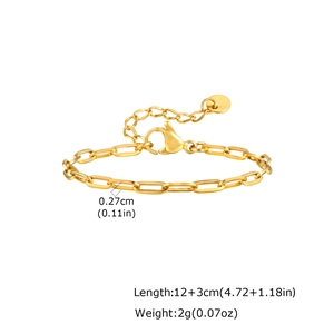 Detailansicht der goldenen Büroklammer-Kettenarmband mit Maßen 12+3cm und 0,27cm Breite
