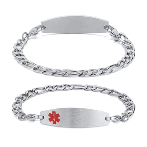 Medizinisches Figaro-Kettenarmband in Roségold mit rotem Notfallsymbol auf der Platte