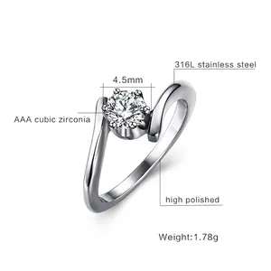 Bague en acier inoxydable 316L torsadée avec pierre en zircone AAA de 4,5mm