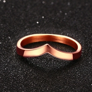 Elegant rose gold V-shaped titanium steel ring with a polished minimalist finish
