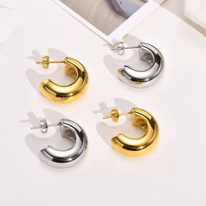Women Minimalist Stainless Steel Chunky C-Shaped Hoop Earrings High Polish IP Gold Plated Geometric Ear Jewelry Daily Wear