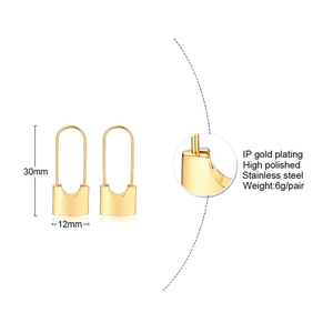 Goldene U-förmige Schloss-Ohrringe aus Edelstahl mit hochglanzpolierter IP-Goldbeschichtung