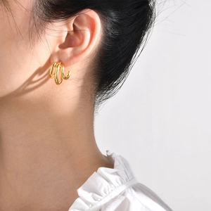 Boucles d'Oreilles Créoles en Forme de C à Trois Couches pour Femmes en Cuivre Plaqué Or Minimaliste Géométrique Bijoux