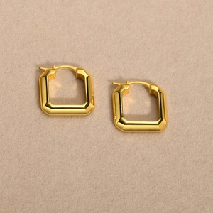 Fashionable geometric square gold hoop earrings made of brass for a minimalist look