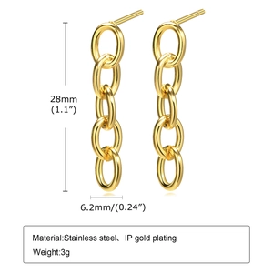 Boucles d'oreilles chaînons dorés en acier inoxydable de 28mm avec un design léger de 3g