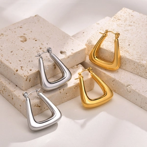 Modern Minimalist Stainless Steel Chunky Hoop Earrings For Women Highly Polished U-Shaped Geometric Gold Silver Earrings Jewelry