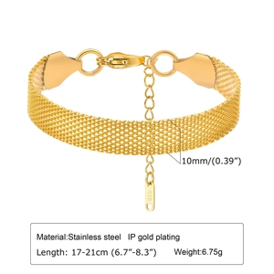 Golden mesh strap bracelet in stainless steel with lobster clasp and adjustable length