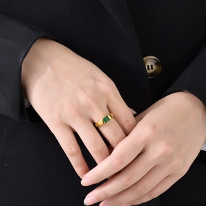 Modern Stainless Steel Gold Plated Ring For Women Square Cubic Zirconia Inlaid Minimalist Geometric Finger Ring Jewelry Gift