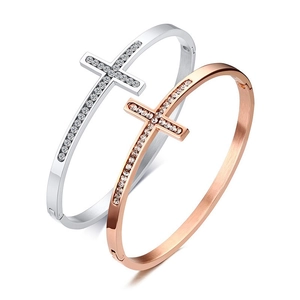 Bracelets croisés en acier inoxydable argent et or rose sertis de cristaux brillants