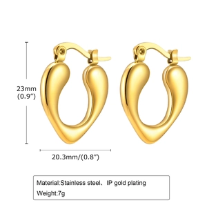Detaillierte Maße der 18K vergoldeten Edelstahl-Herzohrringe, 23mm Höhe und 7g