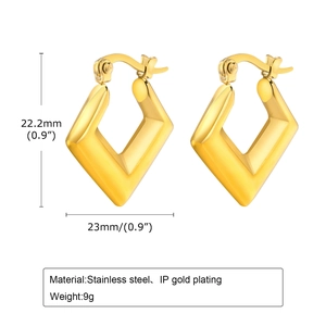 Detailed view of U-shaped gold stainless steel earrings with size and weight metrics