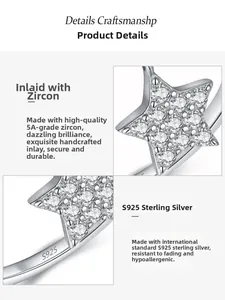 Macro d'une bague étoile en argent 925 avec des pierres de zircone 5A étincelantes