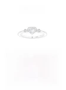 Vue détaillée d'une bague en argent 925 avec zircon en forme de cœur et pierres